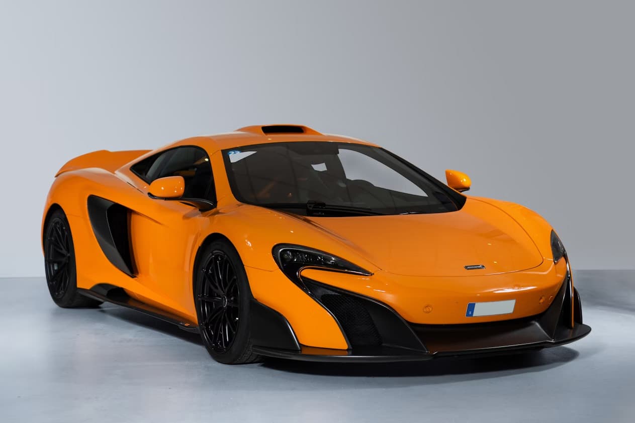 675LT model